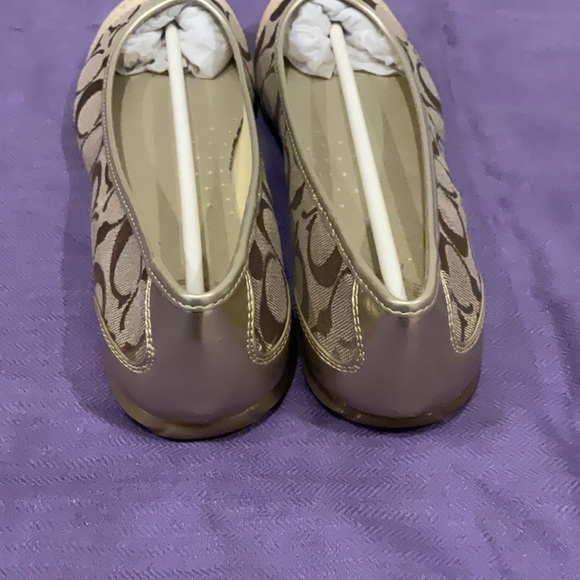Coach Signature Khaki/Gold Loafers Size 8.5 - Picture 3 of 6